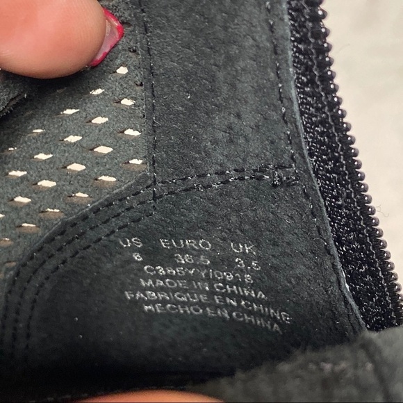 Kelsi Dagger Brooklyn Simone Peep Toe Black Perforated Leather Bootie 6 - Picture 9 of 12